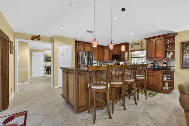 9 Kintyre Road, Palm Beach Gardens, FL 33418