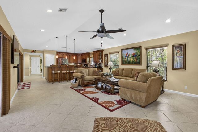 9 Kintyre Road, Palm Beach Gardens, FL 33418