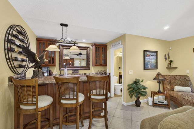 9 Kintyre Road, Palm Beach Gardens, FL 33418