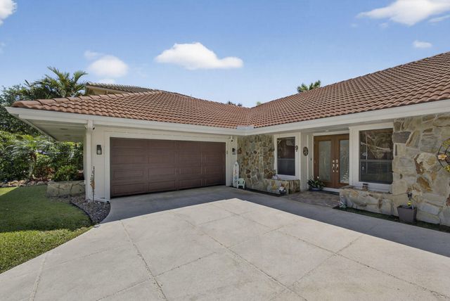 9 Kintyre Road, Palm Beach Gardens, FL 33418