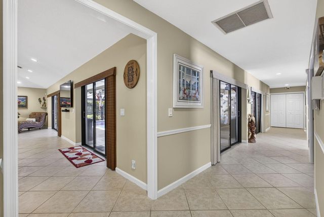 9 Kintyre Road, Palm Beach Gardens, FL 33418