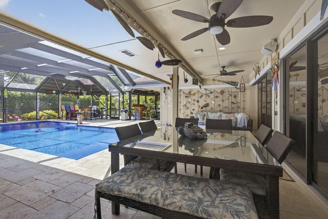 9 Kintyre Road, Palm Beach Gardens, FL 33418