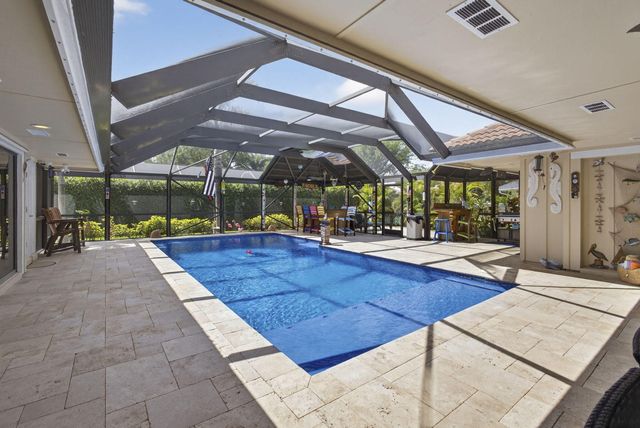 9 Kintyre Road, Palm Beach Gardens, FL 33418