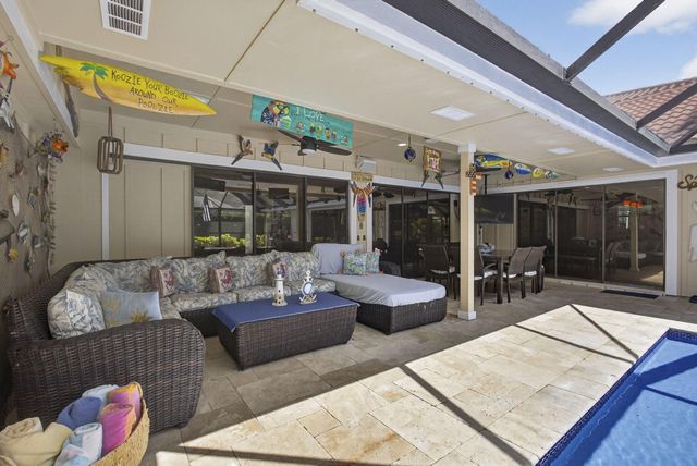 9 Kintyre Road, Palm Beach Gardens, FL 33418