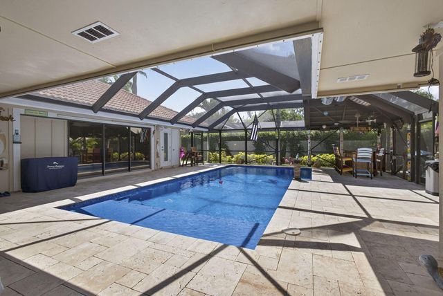 9 Kintyre Road, Palm Beach Gardens, FL 33418