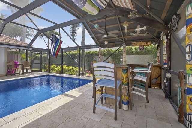 9 Kintyre Road, Palm Beach Gardens, FL 33418