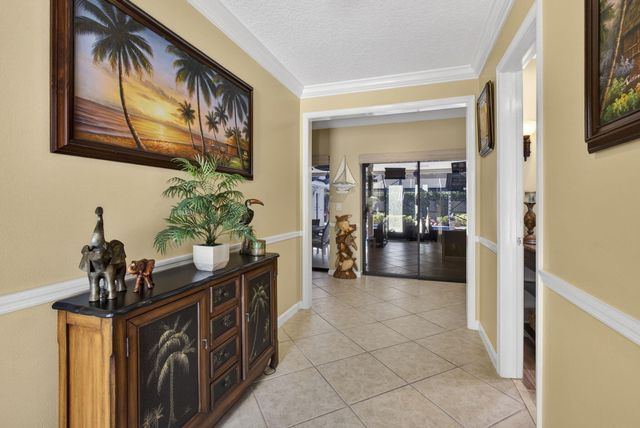 9 Kintyre Road, Palm Beach Gardens, FL 33418