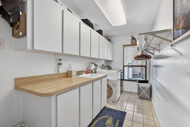 9 Kintyre Road, Palm Beach Gardens, FL 33418