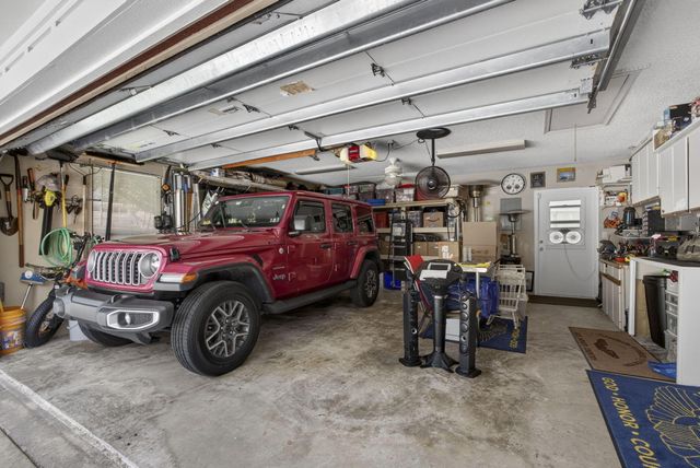 9 Kintyre Road, Palm Beach Gardens, FL 33418