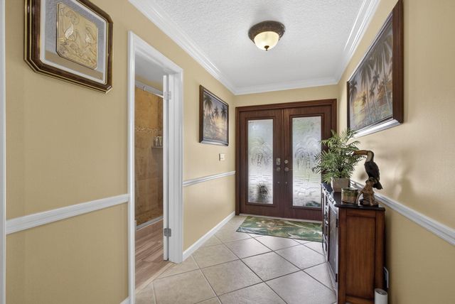 9 Kintyre Road, Palm Beach Gardens, FL 33418