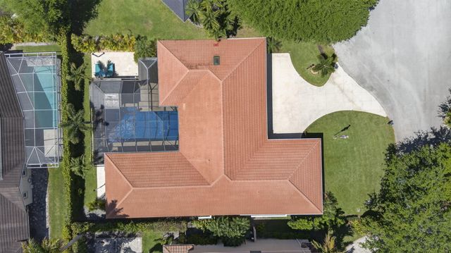 9 Kintyre Road, Palm Beach Gardens, FL 33418