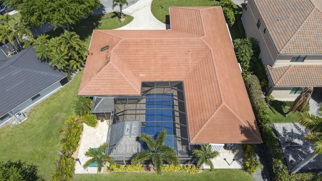 9 Kintyre Road, Palm Beach Gardens, FL 33418