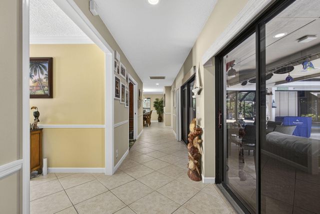 9 Kintyre Road, Palm Beach Gardens, FL 33418