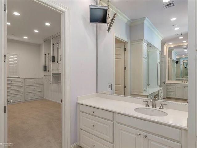 2 Beaux Rivages Drive, Shreveport, LA 71106