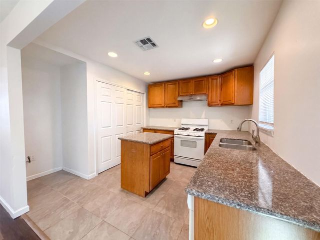 3537 Rebecca Street, Houston, TX 77021