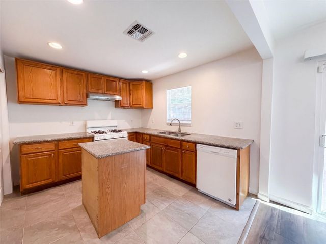 3537 Rebecca Street, Houston, TX 77021