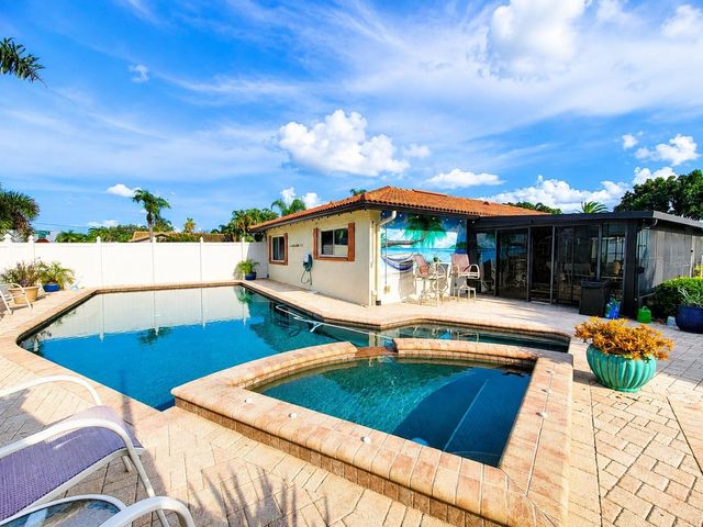 9391 118TH LANE, Seminole, FL 33772