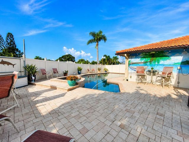 9391 118TH LANE, Seminole, FL 33772