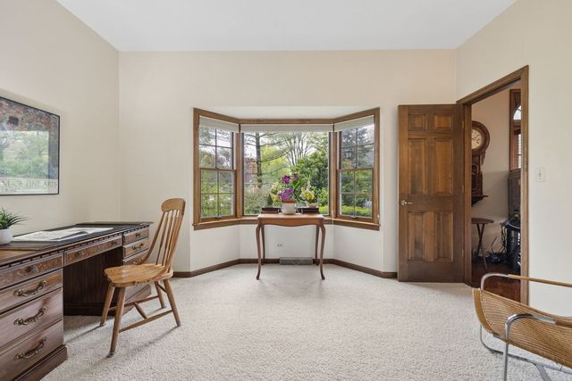 946 Montgomery Court, Naperville, IL 60540