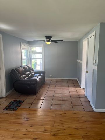 11353 S Ewing Avenue, Chicago, IL 60617