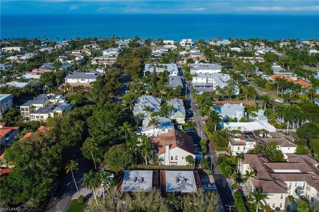 290 4th ST S # 202, Naples, FL 34102