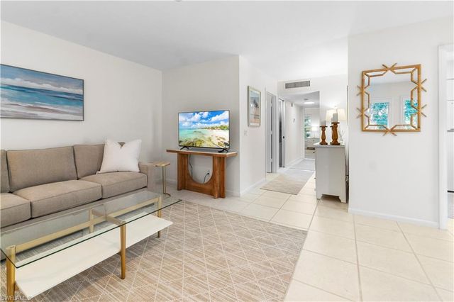 290 4th ST S # 202, Naples, FL 34102