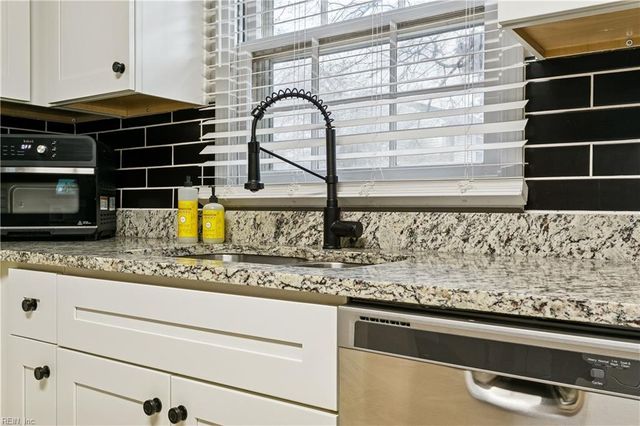 102 Dogwood DR, Williamsburg, VA 23185