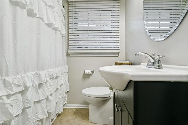 102 Dogwood DR, Williamsburg, VA 23185