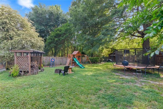 102 Dogwood DR, Williamsburg, VA 23185