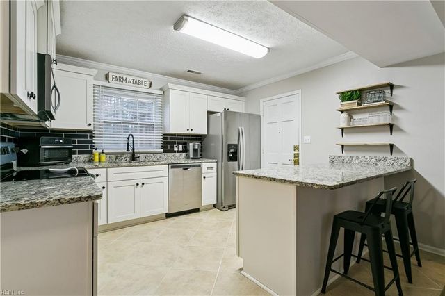 102 Dogwood DR, Williamsburg, VA 23185