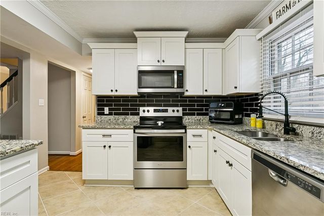 102 Dogwood DR, Williamsburg, VA 23185