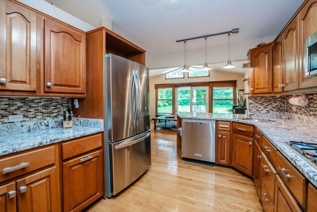 9S771 Brookbank Road, Willowbrook, IL 60527