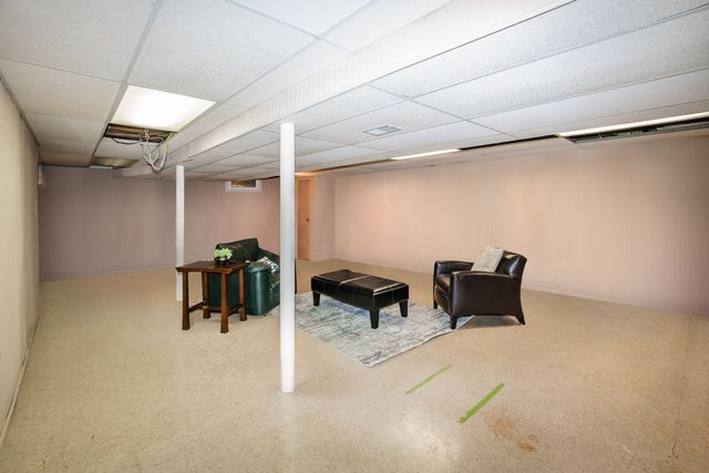 9S771 Brookbank Road, Willowbrook, IL 60527