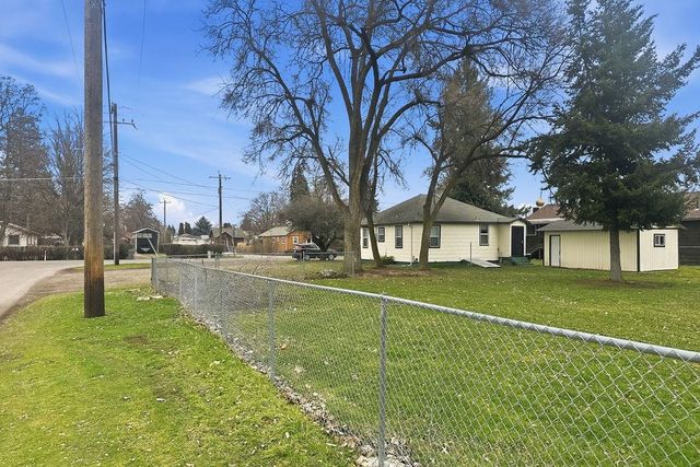 4316 N Evergreen Rd, Spokane, WA 99216