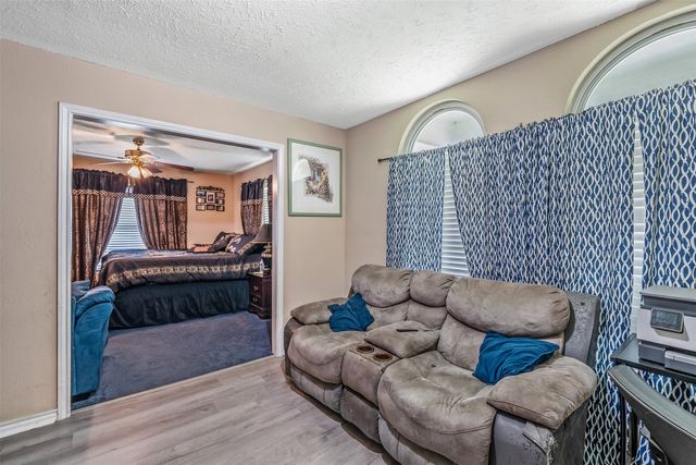 661 Balmorea Drive, Bullard, TX 75757