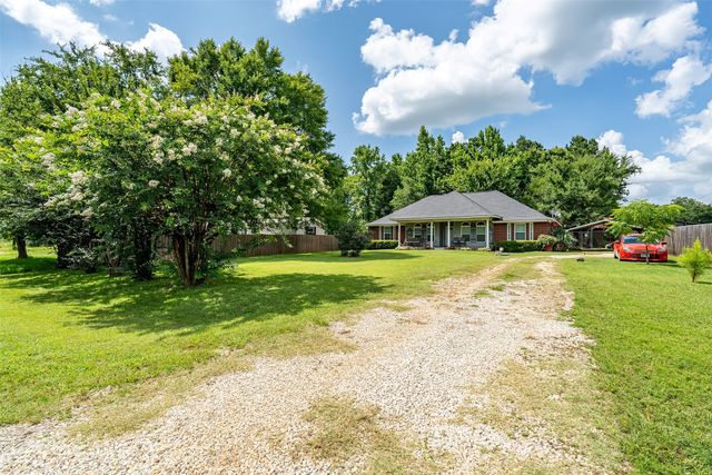 661 Balmorea Drive, Bullard, TX 75757