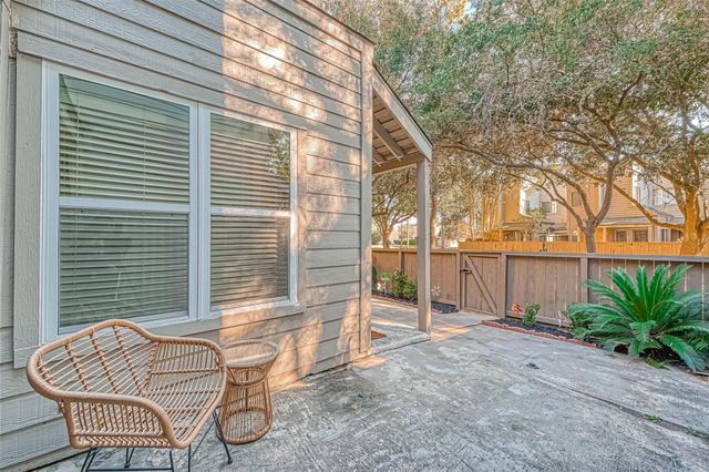 11733 Lakeside Place Drive, Houston, TX 77077