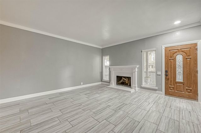 11733 Lakeside Place Drive, Houston, TX 77077