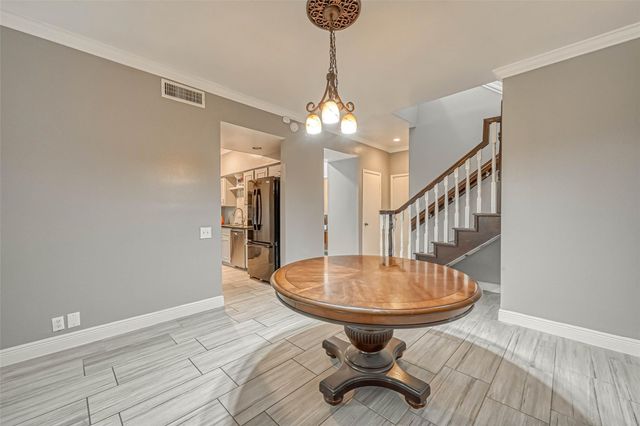 11733 Lakeside Place Drive, Houston, TX 77077