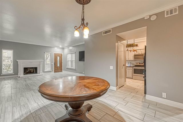 11733 Lakeside Place Drive, Houston, TX 77077