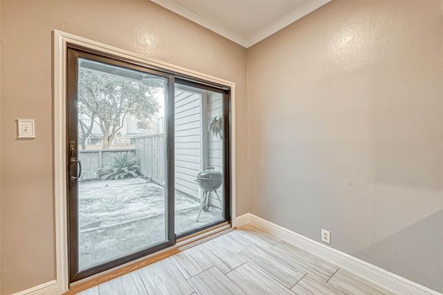 11733 Lakeside Place Drive, Houston, TX 77077