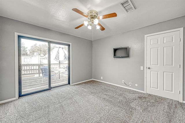 11733 Lakeside Place Drive, Houston, TX 77077