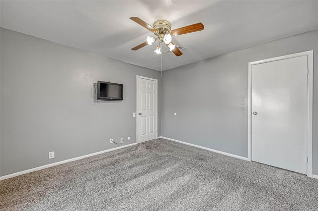 11733 Lakeside Place Drive, Houston, TX 77077