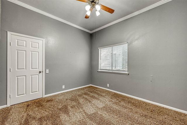 11733 Lakeside Place Drive, Houston, TX 77077