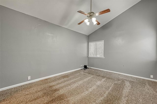 11733 Lakeside Place Drive, Houston, TX 77077