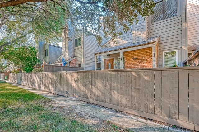 11733 Lakeside Place Drive, Houston, TX 77077