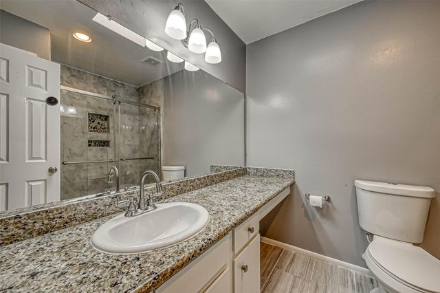 11733 Lakeside Place Drive, Houston, TX 77077