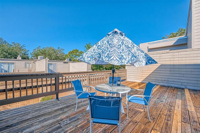 11733 Lakeside Place Drive, Houston, TX 77077