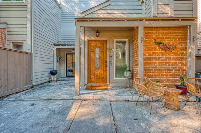 11733 Lakeside Place Drive, Houston, TX 77077