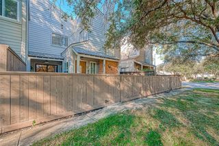 11733 Lakeside Place Drive, Houston, TX 77077